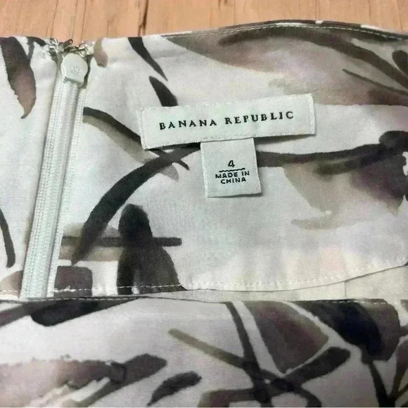 Banana Republic Brown & Cream Floral A-line Skirt - Picture 6 of 11